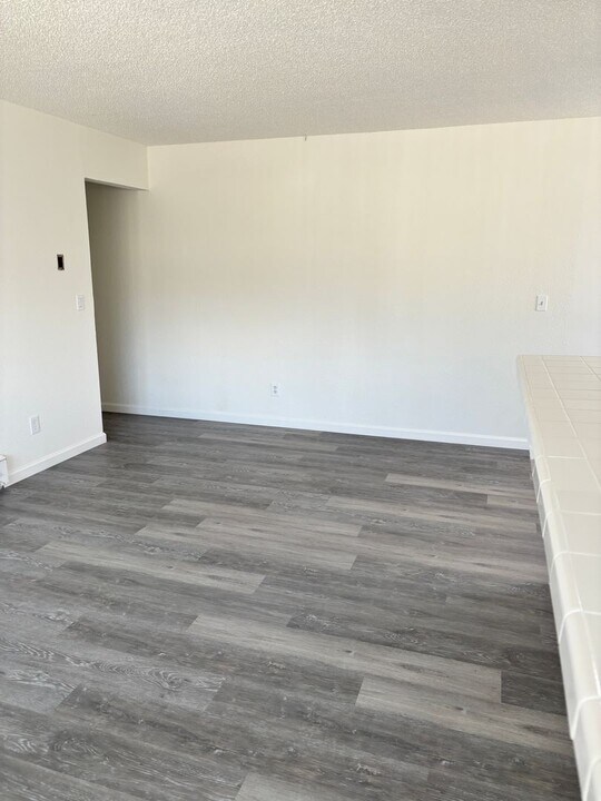 4911 Neil Rd in Reno, NV - Building Photo