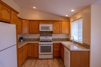 2556 N O St in Washougal, WA - Building Photo - Building Photo