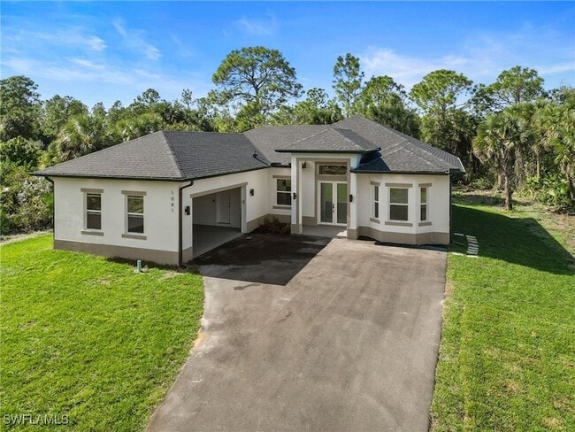 property at 1081 Desoto Blvd S