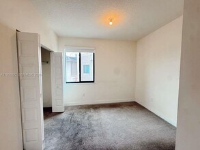 8311 NW 49th St in Doral, FL - Building Photo - Building Photo