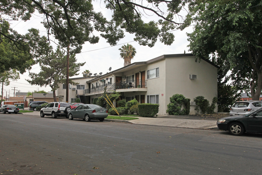 1331 N Cordova St in Burbank, CA - Foto de edificio