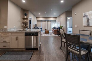 Veranda Vistas in Springfield, MO - Building Photo