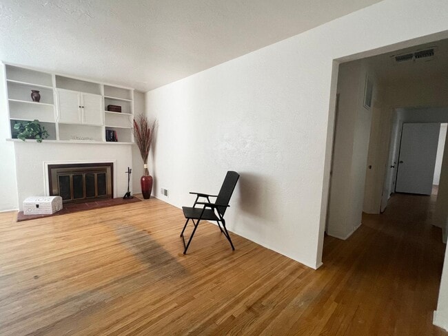 305 Madison St NE in Albuquerque, NM - Building Photo - Building Photo