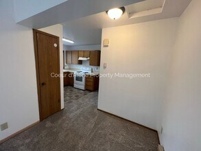 623 E Whispering Pines Ln in Coeur d'Alene, ID - Building Photo - Building Photo