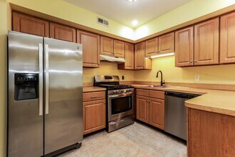 1515 Russett Dr in Warminster, PA - Building Photo - Building Photo