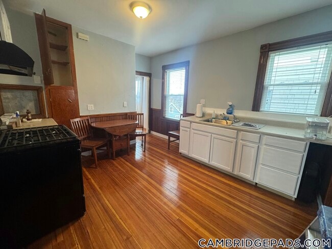 32 Cedar St in Cambridge, MA - Building Photo - Building Photo