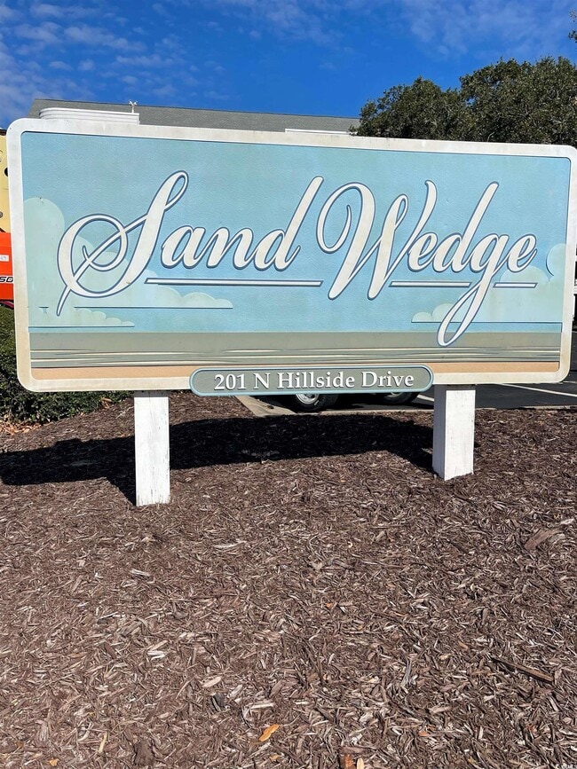 201 N Hillside Dr in North Myrtle Beach, SC - Building Photo - Building Photo