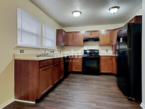 11757 Still Haven Ct in Indianapolis, IN - Foto de edificio - Building Photo