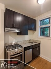 4032 N Ashland Ave, Unit 4036-2E in Chicago, IL - Building Photo - Building Photo