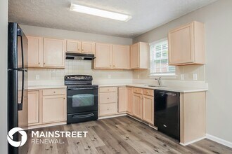 2215 Springhill Ave in Raleigh, NC - Building Photo - Building Photo