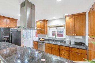 2590 Poplarwood Way in San Jose, CA - Building Photo - Building Photo