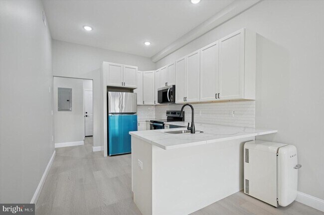 property at 103 N 63rd St