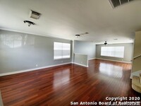 9526 Vallecito Mesa in San Antonio, TX - Foto de edificio - Building Photo