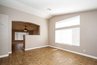 1916 Autumn Sage Ave in North Las Vegas, NV - Building Photo - Building Photo