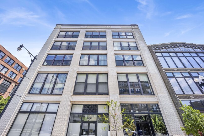 property at 2303 S Michigan Ave