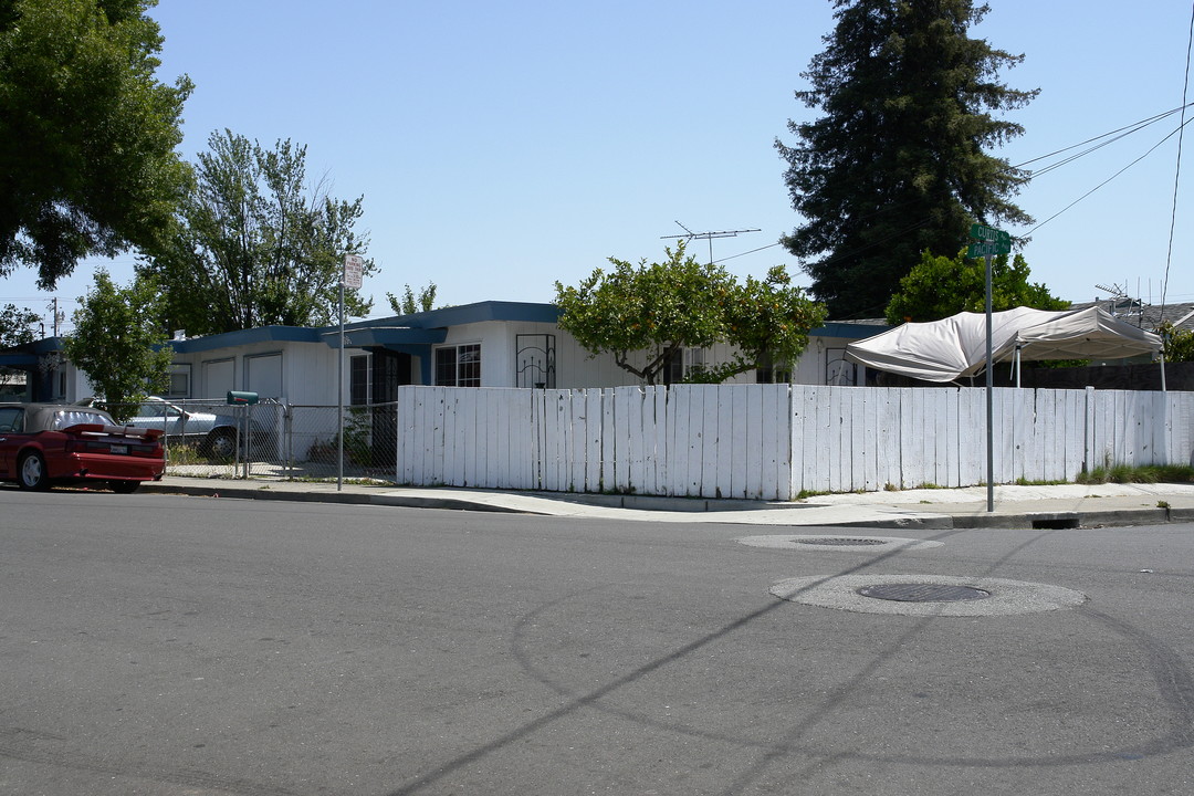 304-306 Pacific Ave in Redwood City, CA - Building Photo