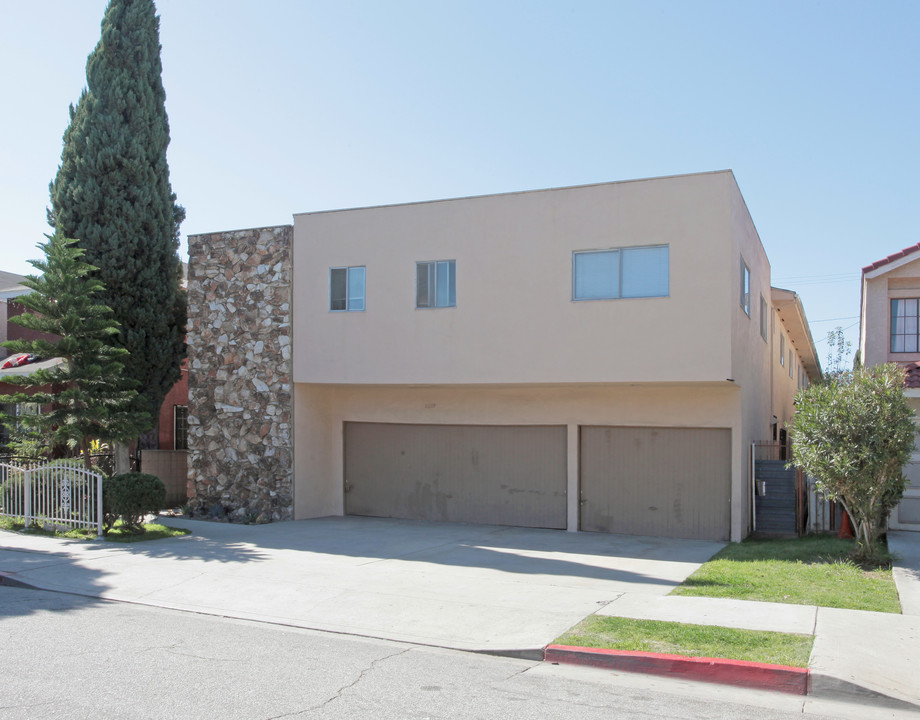 6019 Templeton St in Huntington Park, CA - Building Photo