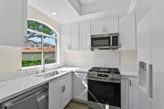 30902 Club House Dr, Unit 16I in Laguna Niguel, CA - Building Photo - Building Photo