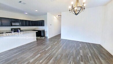 400 Seneca Loop in Kyle, TX - Building Photo - Building Photo