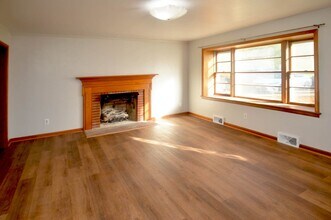 197 Hilltop Dr in Madison Heights, VA - Building Photo - Building Photo