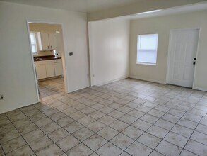4609 18th Ave S in St. Petersburg, FL - Building Photo - Building Photo