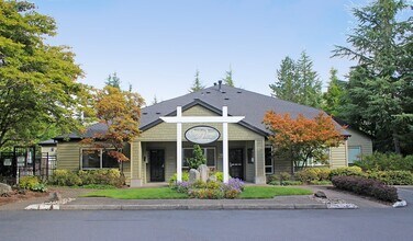 5064 Foothills Dr in Lake Oswego, OR - Building Photo - Building Photo