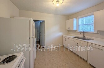 2250 Dellwood Ave in Jacksonville, FL - Foto de edificio - Building Photo