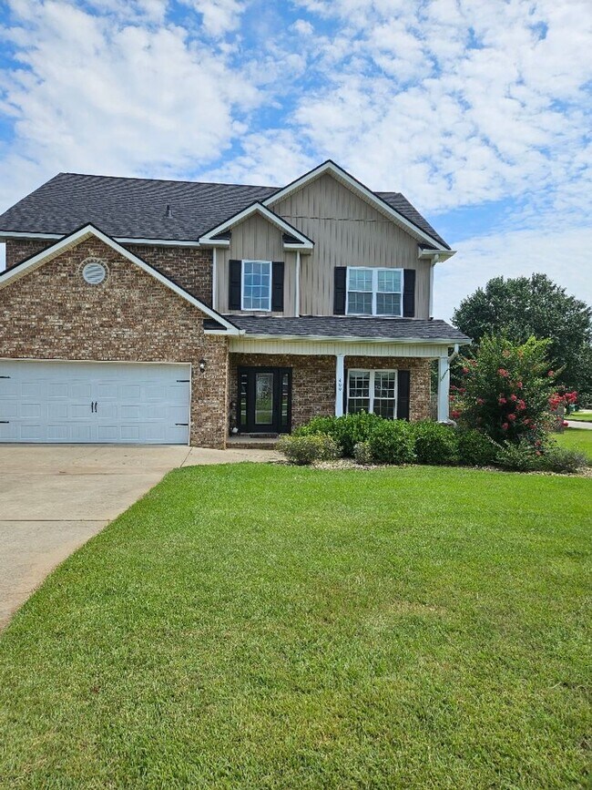property at 400 Buxton Ct