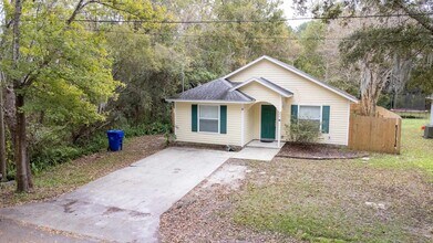 841 Helen St in St. Augustine, FL - Building Photo - Building Photo