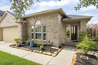 7706 Quiet Trace Ln in Pearland, TX - Foto de edificio - Building Photo