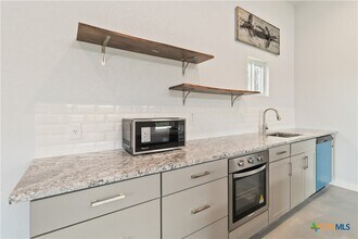 462 Ledgeview Dr in Canyon Lake, TX - Building Photo - Building Photo