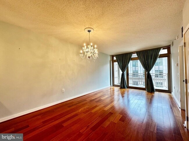 property at 888 N Quincy St