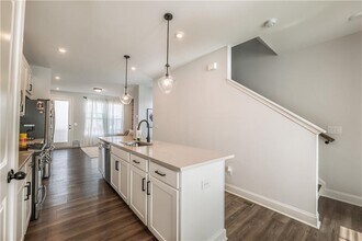 313 Skylar Way SE in Atlanta, GA - Building Photo - Building Photo