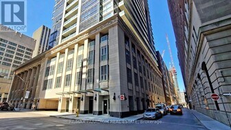 70 Temperance St in Toronto, ON - Building Photo
