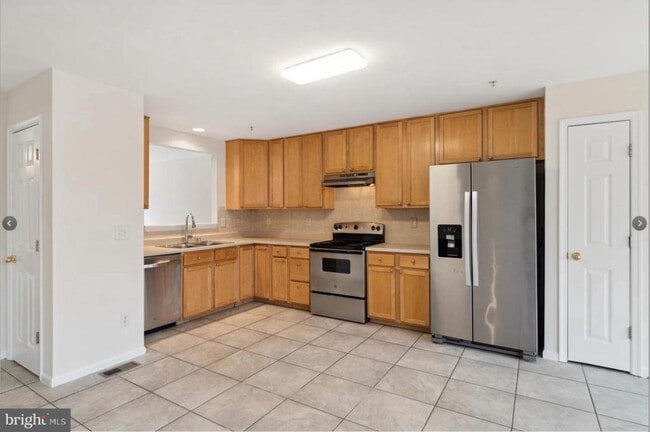 8105 Pennington Dr in Laurel, MD - Building Photo - Building Photo