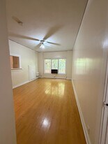 1825 Ivar Ave, Unit 102 in Los Angeles, CA - Building Photo