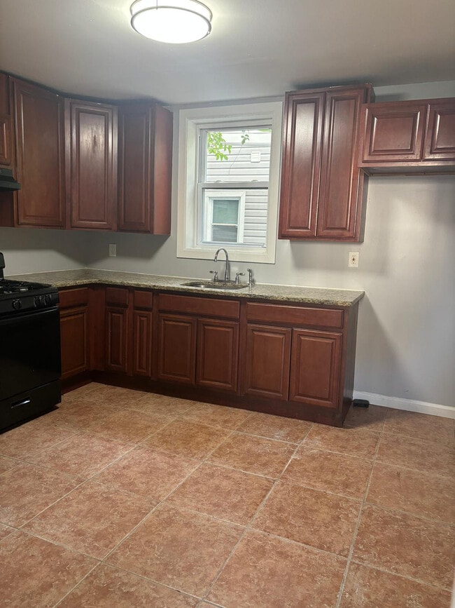803 S 16th St in Newark, NJ - Building Photo - Building Photo