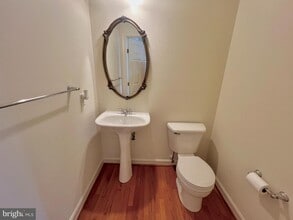 12919 Benton Park Cir in Clarksburg, MD - Foto de edificio - Building Photo