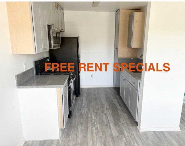 7308 Canby Ave, Unit 7 in Los Angeles, CA - Building Photo - Building Photo