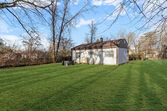 28 Crescent Dr in Pemberton Township, NJ - Building Photo - Building Photo