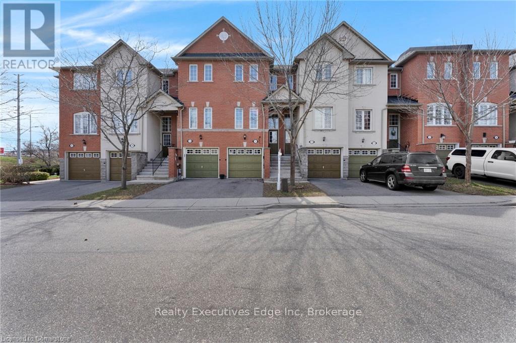 435-435 Hensall Cir in Mississauga, ON - Building Photo