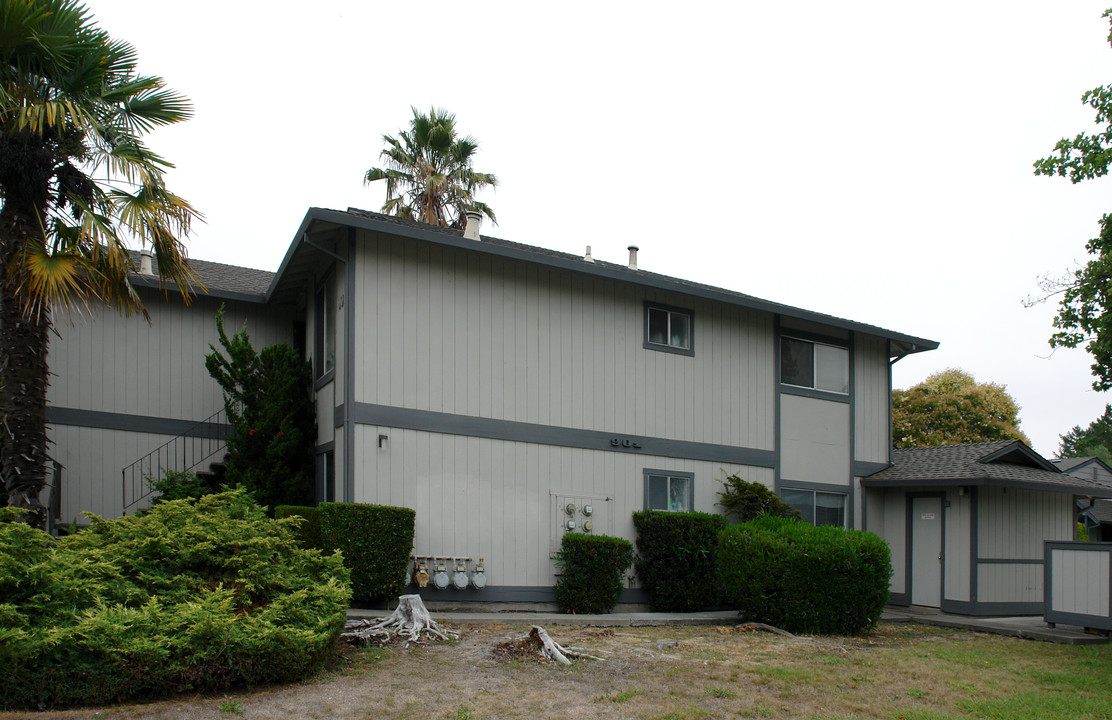 901 Joanne Ct in Rohnert Park, CA - Foto de edificio