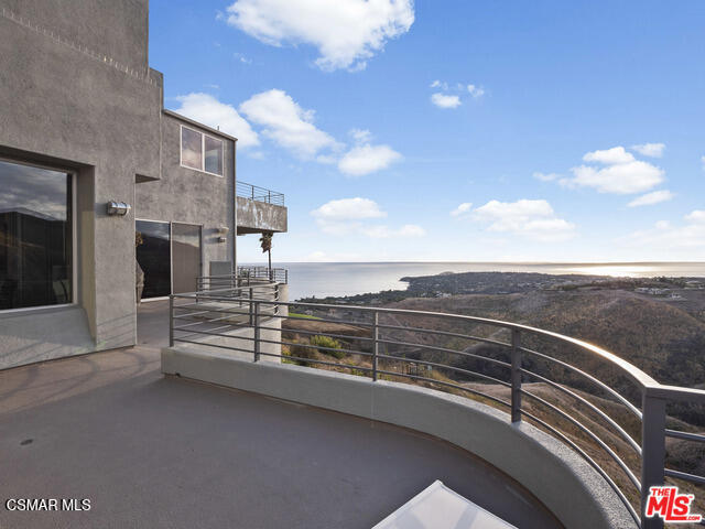 27465 Latigo Bay View Dr in Malibu, CA - Building Photo