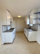 1951 N Ventura Rd in Oxnard, CA - Building Photo - Building Photo