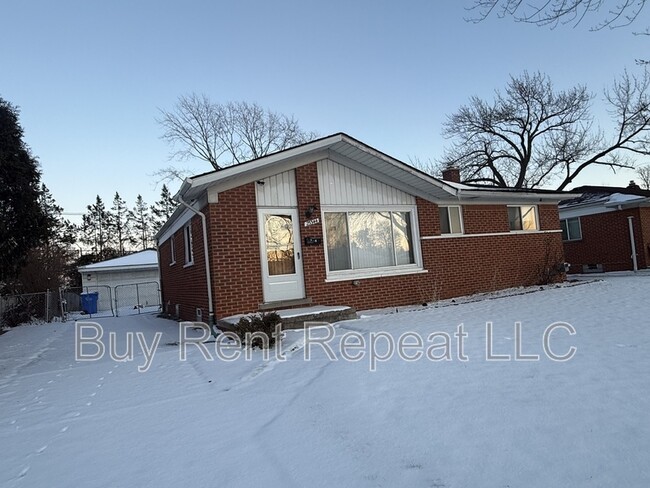 23344 Panama Ave in Warren, MI - Building Photo - Building Photo