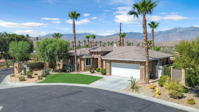 17 Shasta Lake Dr in Rancho Mirage, CA - Foto de edificio - Building Photo