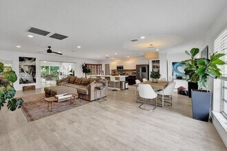 4104 Larch Ave in West Palm Beach, FL - Building Photo - Building Photo