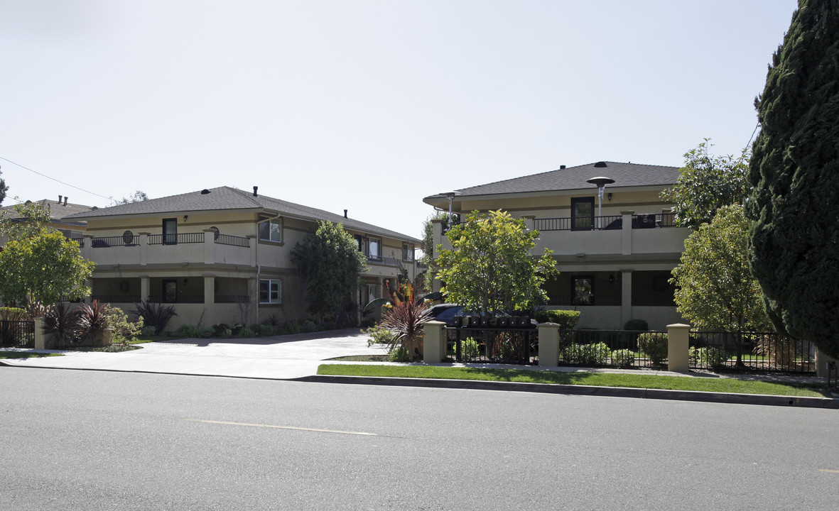 309 Monte Vista Ave in Costa Mesa, CA - Foto de edificio