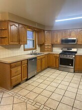 296 E Howard St in Girard, OH - Building Photo - Building Photo