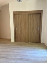 163 N Arnaz Dr, Unit 4 in Beverly Hills, CA - Foto de edificio - Building Photo